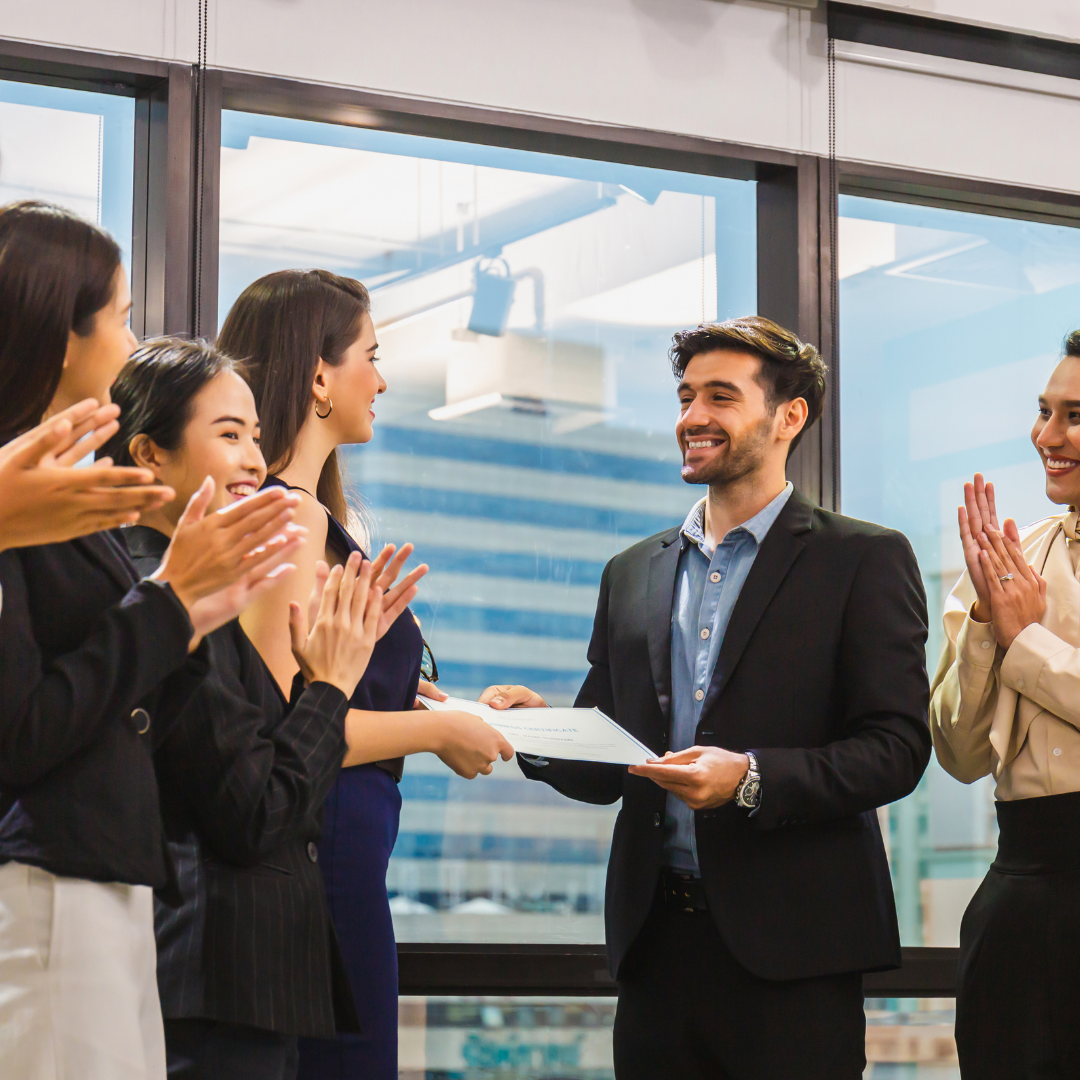 Employee Engagement: 8 Ways to Reward a Job Well Done Image